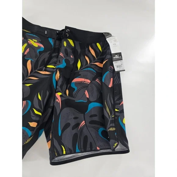 O'Neill Hyperfreak Mysto Scallop 19 Board Shorts Mens 30 Black 8.5" inseam NWT - Picture 2 of 9